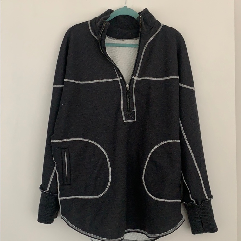 Mountain Dreaming Reversible- creamish w dark gray - Picture 3 of 5